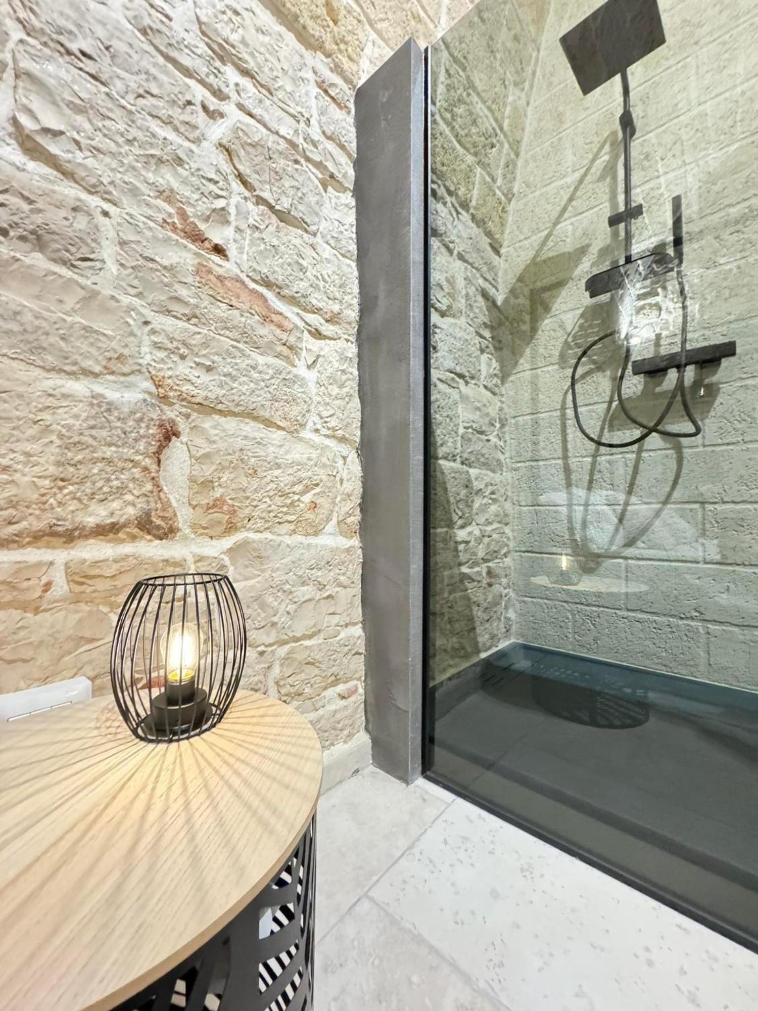 Amale Suite 25 Medioevo Design コラート エクステリア 写真